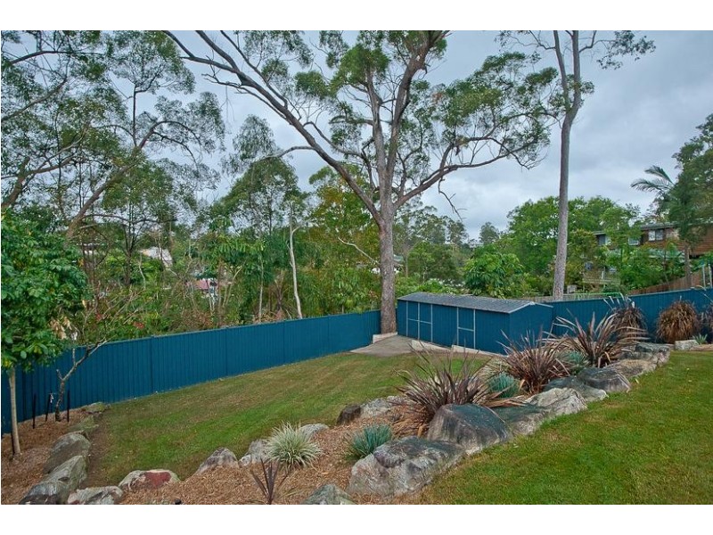 18 Yingally Drive, Arana Hills QLD 4054