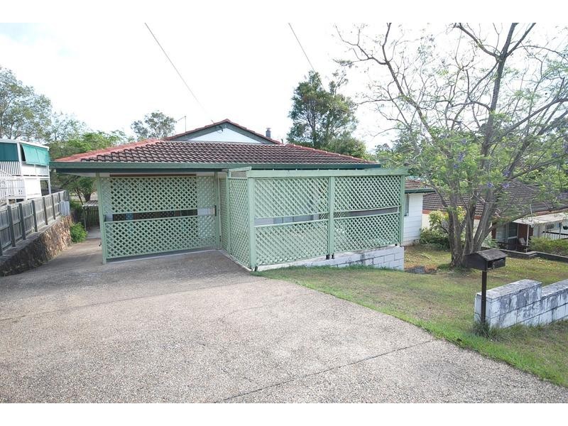 6 Tuttumburra Court, Ferny Hills QLD 4055