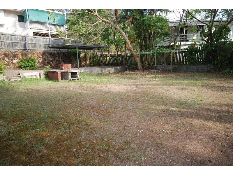 6 Tuttumburra Court, Ferny Hills QLD 4055