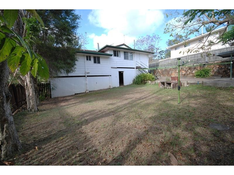 6 Tuttumburra Court, Ferny Hills QLD 4055