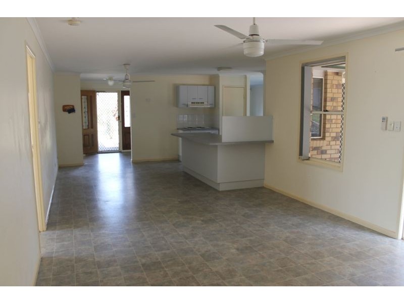 54 Hillenvale Ave, Arana Hills QLD 4054