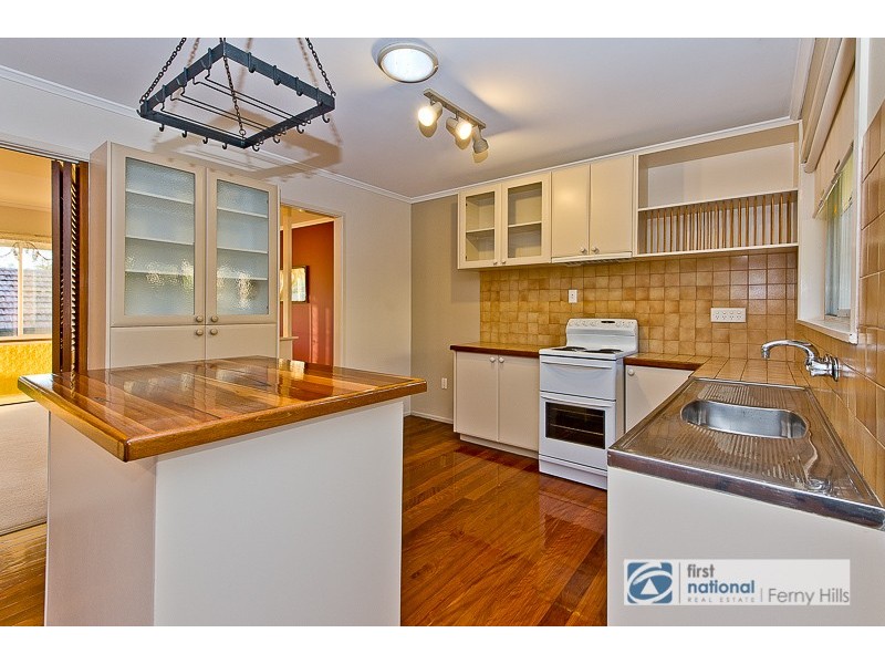 14 Eromba Crescent, Ferny Hills QLD 4055