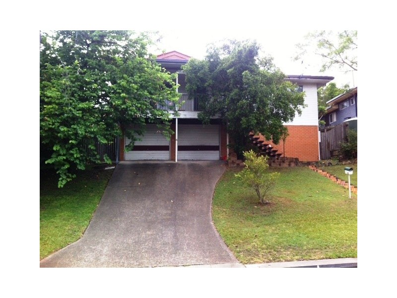 8 Tristania Street, Everton Hills QLD 4053