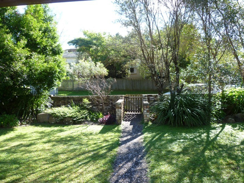 2 Cannow Street, Ferny Grove QLD 4055