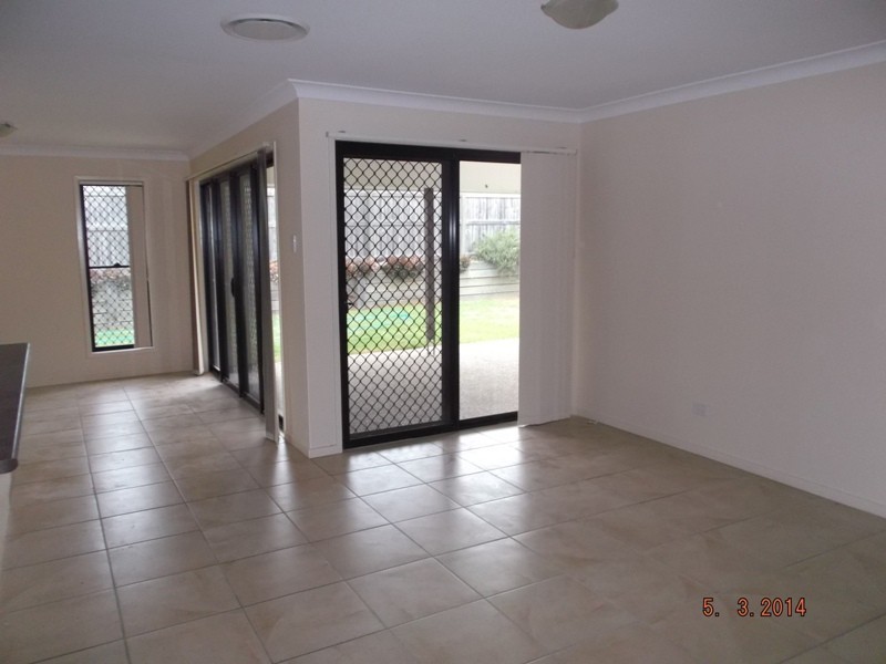10 Charles Court, Joyner QLD 4500
