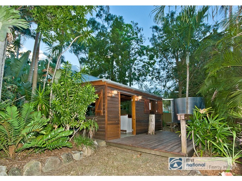 4 Burril Crescent, Ferny Hills QLD 4055