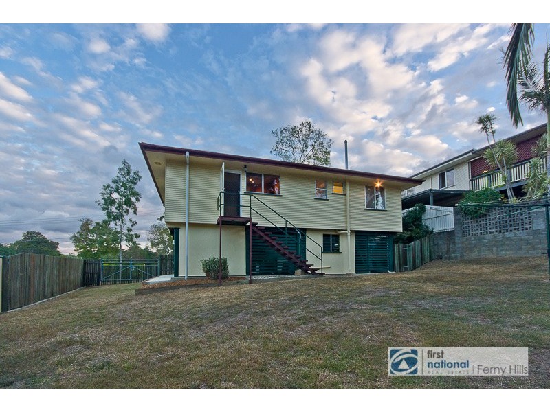 4 Burril Crescent, Ferny Hills QLD 4055