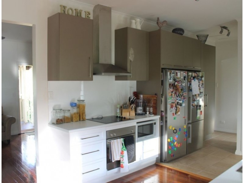 46 Leslie St, Arana Hills QLD 4054