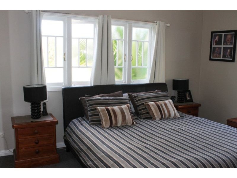 46 Leslie St, Arana Hills QLD 4054