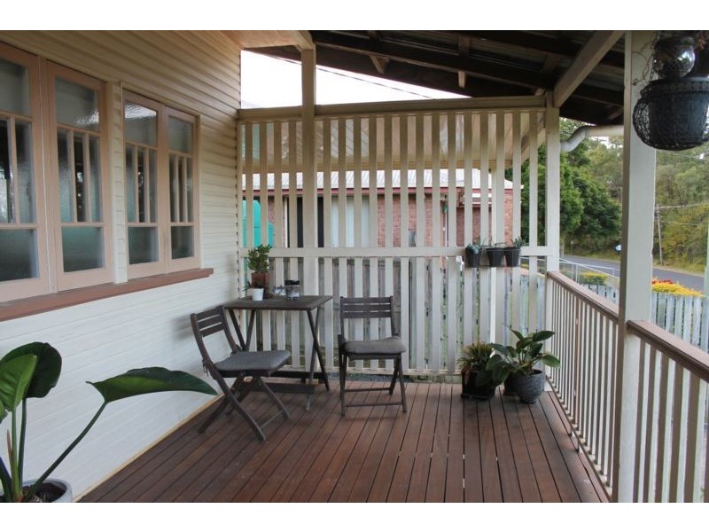 46 Leslie St, Arana Hills QLD 4054