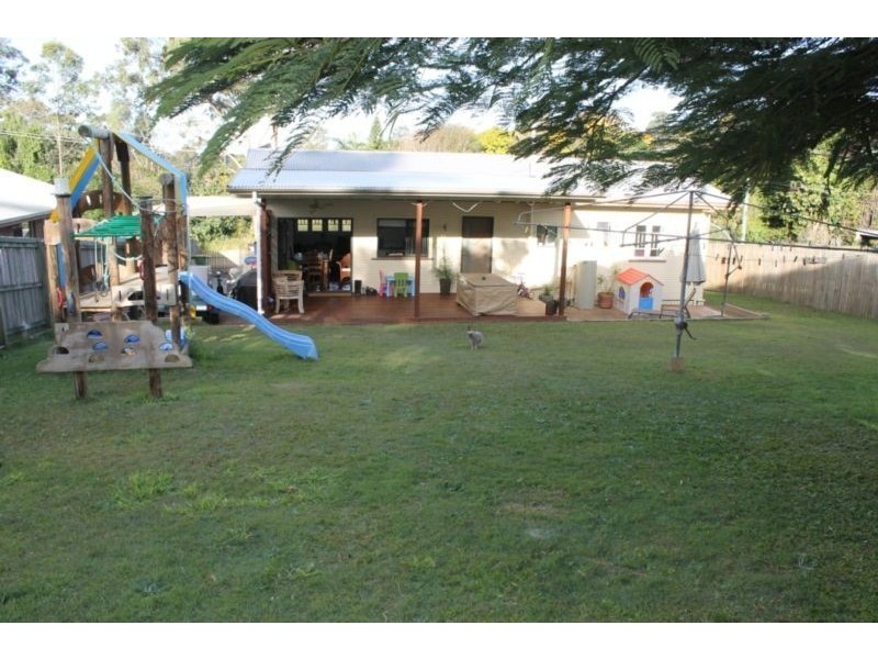 46 Leslie St, Arana Hills QLD 4054