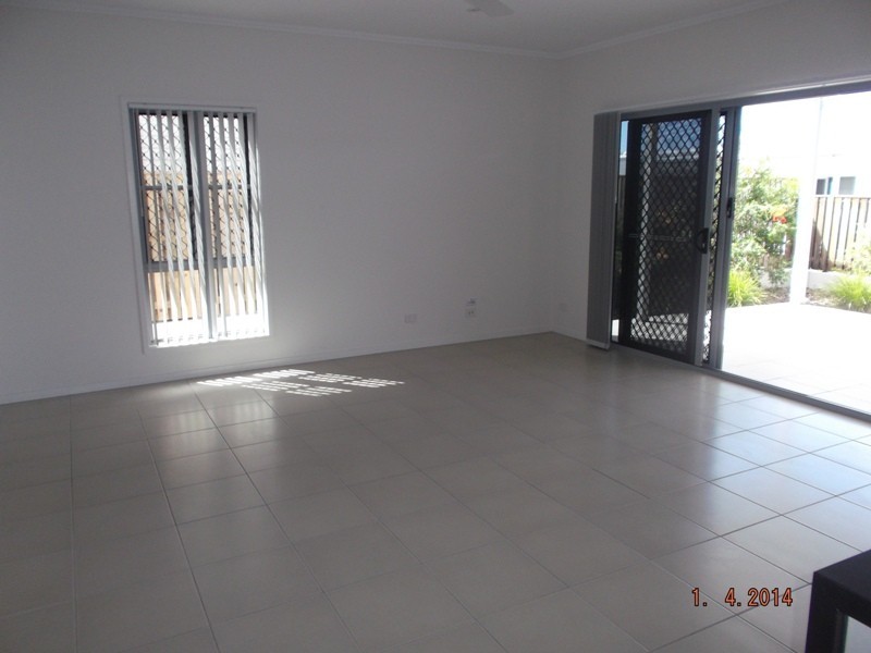 2/52 Plucks Road, Arana Hills QLD 4054