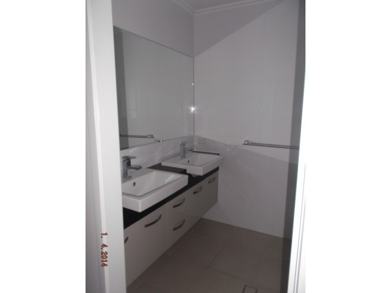 2/52 Plucks Road, Arana Hills QLD 4054