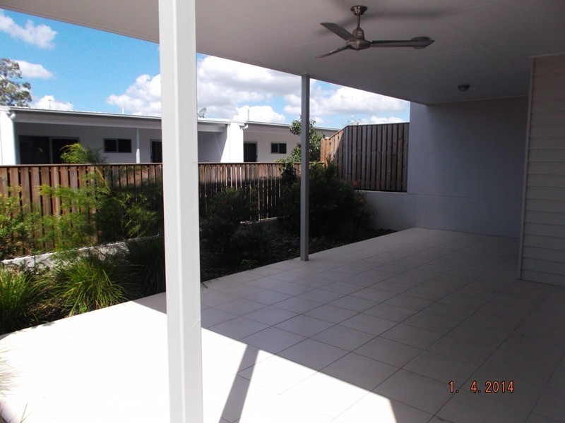 2/52 Plucks Road, Arana Hills QLD 4054