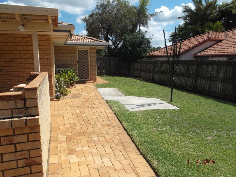 12 Myrtle Crescent, Bridgeman Downs QLD 4035