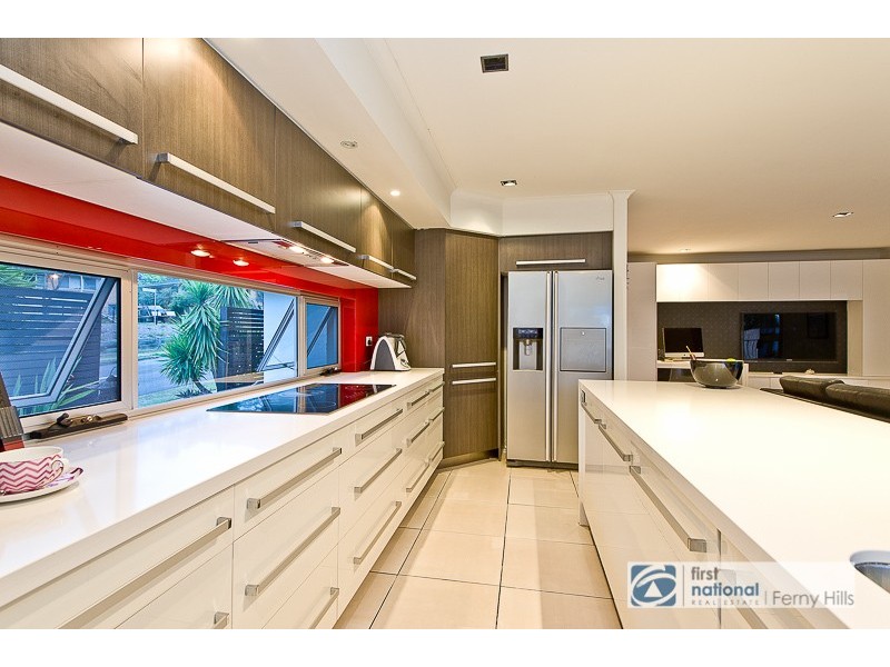2 Barber Road, Ferny Hills QLD 4055