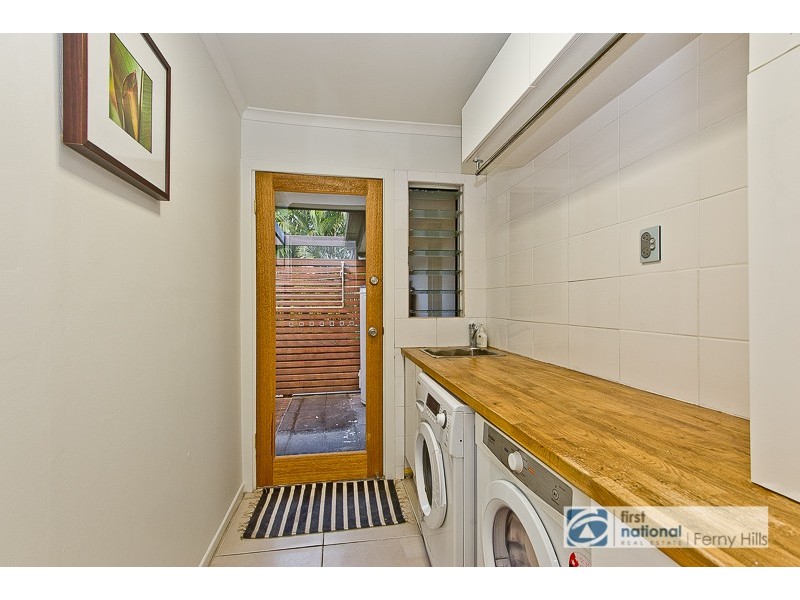 2 Barber Road, Ferny Hills QLD 4055
