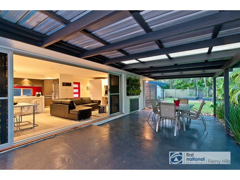 2 Barber Road, Ferny Hills QLD 4055