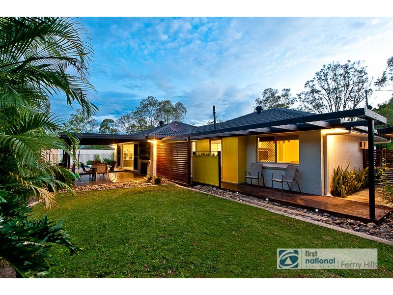2 Barber Road, Ferny Hills QLD 4055
