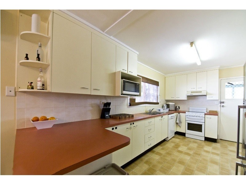 13 Dooloo Crescent, Ferny Hills QLD 4055