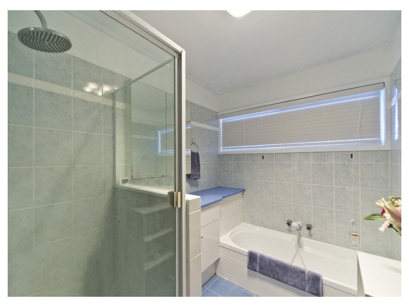 13 Dooloo Crescent, Ferny Hills QLD 4055
