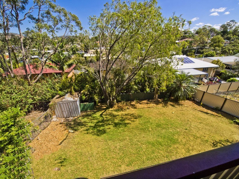 13 Dooloo Crescent, Ferny Hills QLD 4055