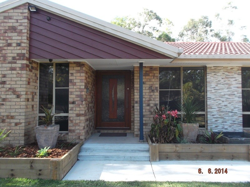 6 Leonarda Drive, Arana Hills QLD 4054