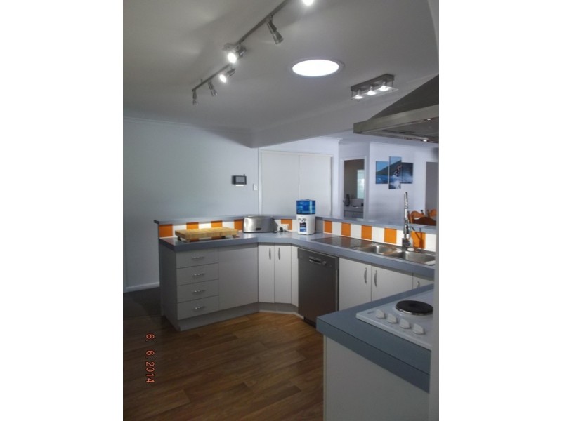 6 Leonarda Drive, Arana Hills QLD 4054