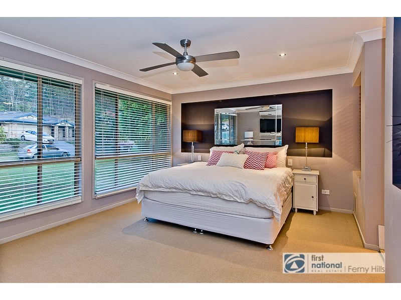 8 Glenkyree Close, Upper Kedron QLD 4055