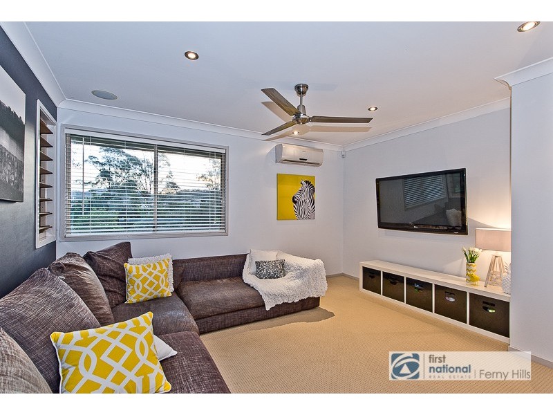 8 Glenkyree Close, Upper Kedron QLD 4055