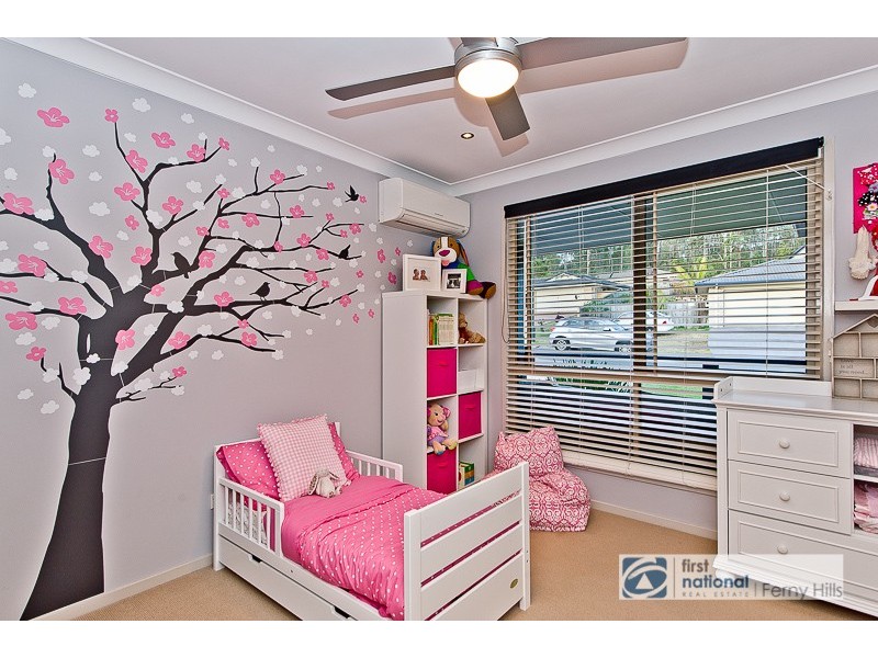 8 Glenkyree Close, Upper Kedron QLD 4055