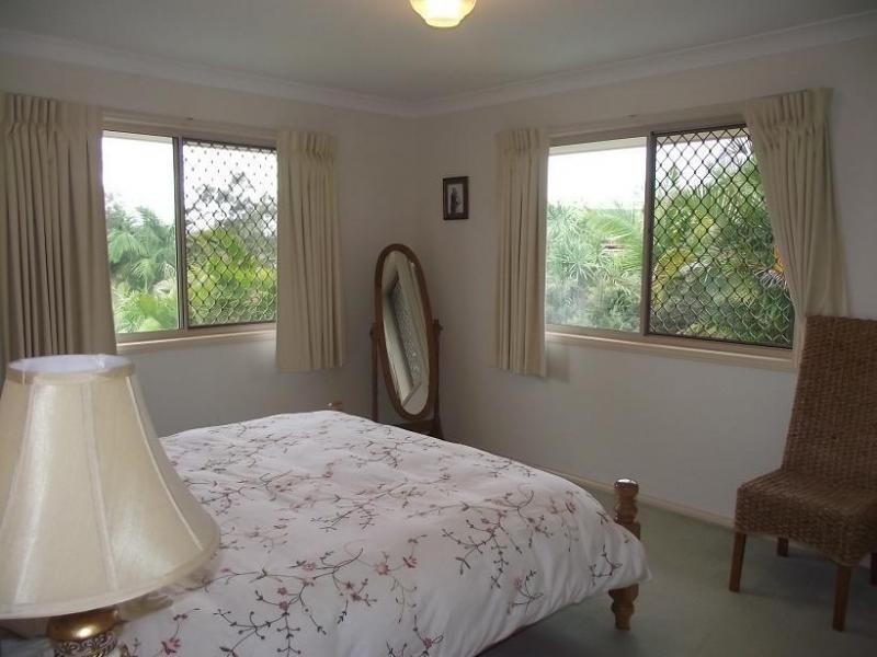 7 Larwood Pl, Ferny Hills QLD 4055