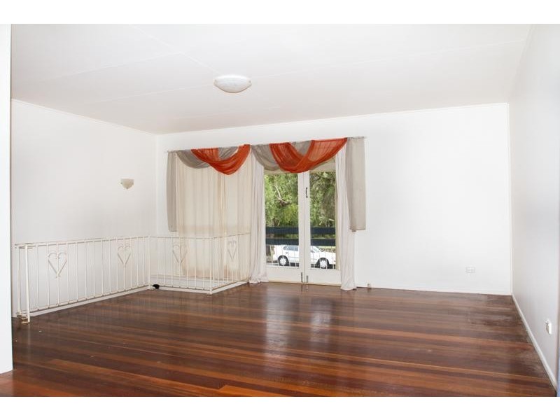 11 Dooloo Crescent, Ferny Hills QLD 4055