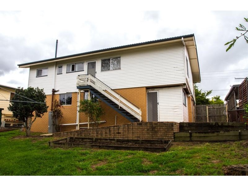11 Dooloo Crescent, Ferny Hills QLD 4055