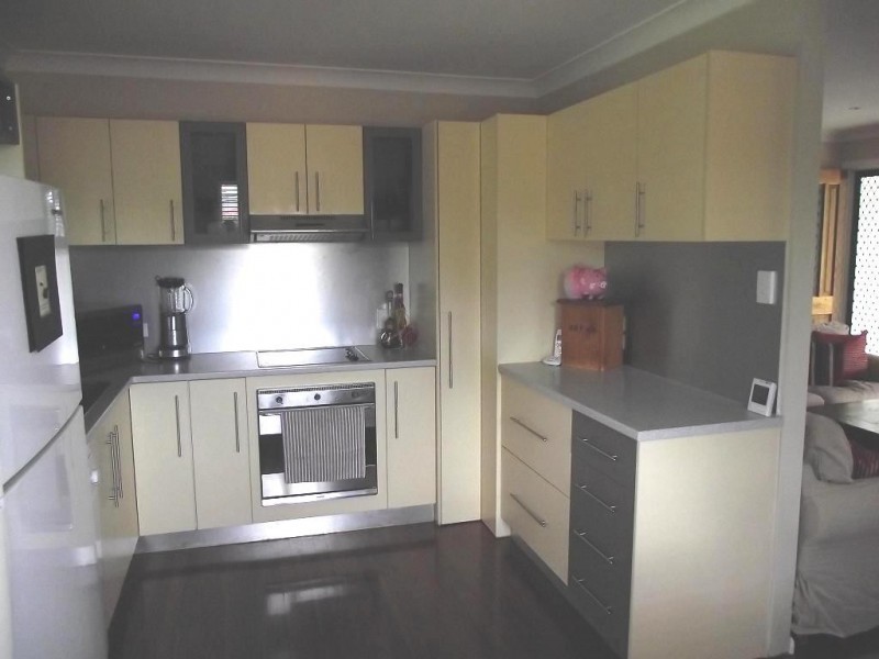 2 Carissa Street, Arana Hills QLD 4054