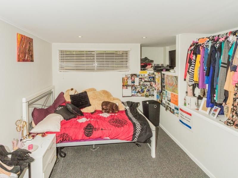 3 Dooloo Crescent, Ferny Hills QLD 4055