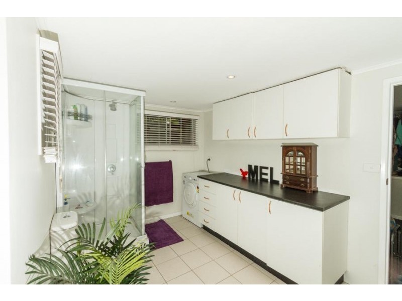 3 Dooloo Crescent, Ferny Hills QLD 4055