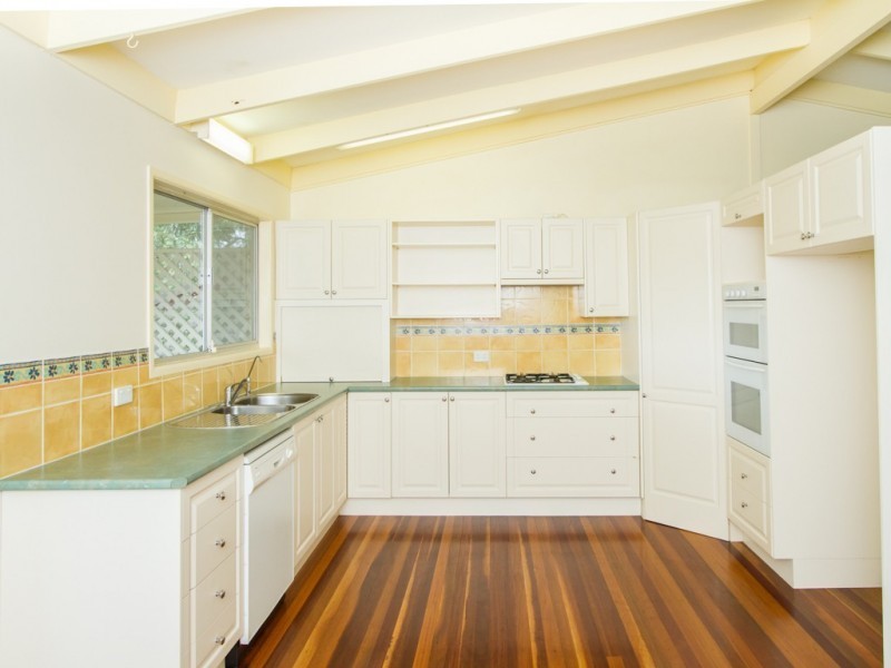 30 Hutton Road, Arana Hills QLD 4054