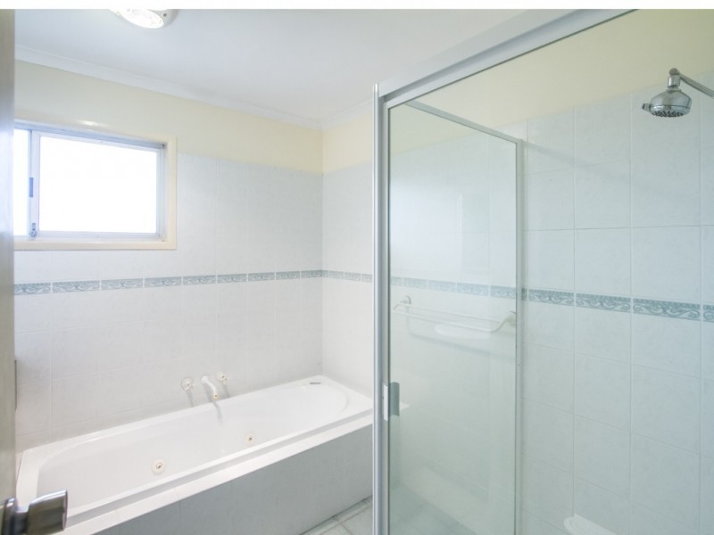 30 Hutton Road, Arana Hills QLD 4054