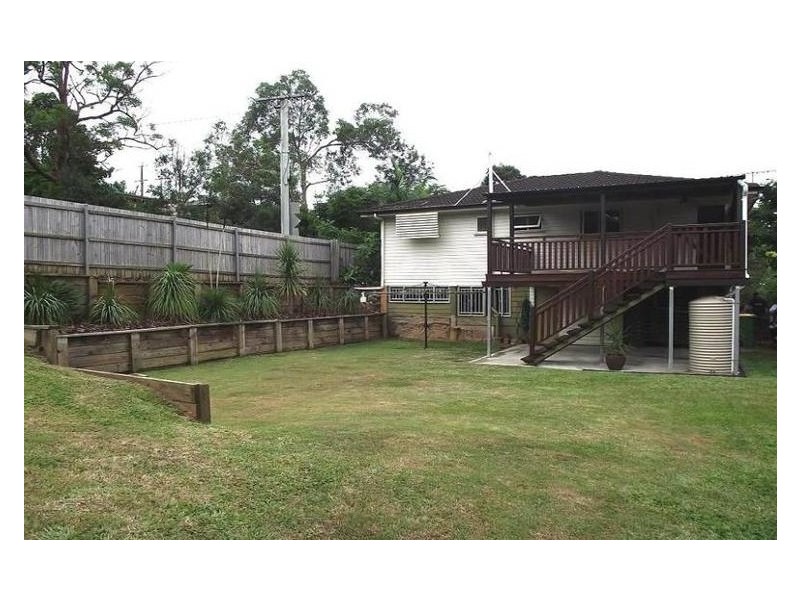 2 Carissa, Arana Hills QLD 4054