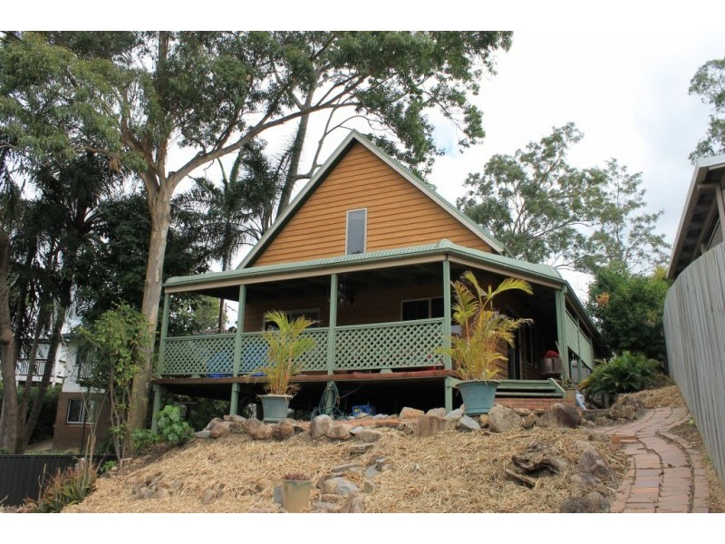 1131 South Pine Road, Arana Hills QLD 4054