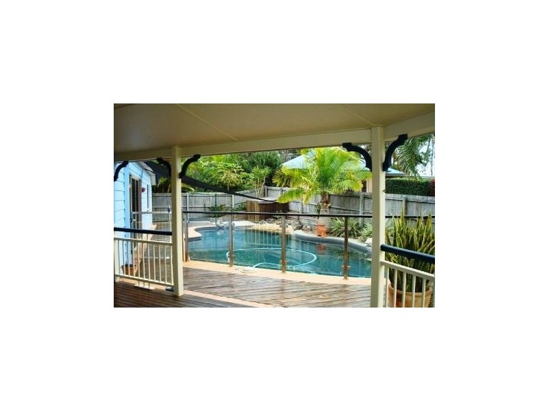 6 Silverwood Court, Ferny Hills QLD 4055