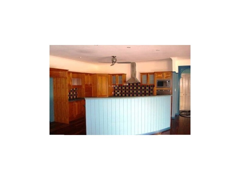 6 Silverwood Court, Ferny Hills QLD 4055