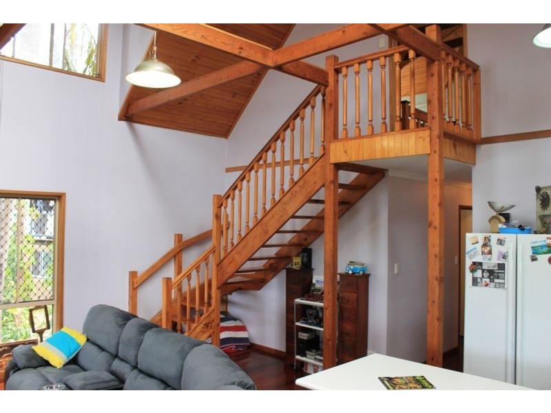 1131 South Pine Road, Arana Hills QLD 4054