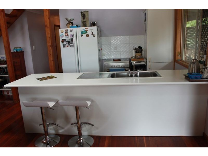 1131 South Pine Road, Arana Hills QLD 4054