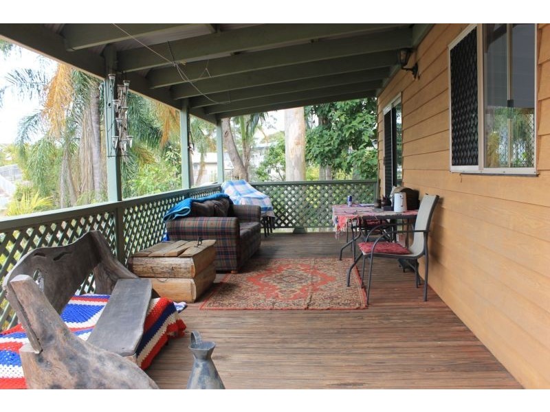 1131 South Pine Road, Arana Hills QLD 4054