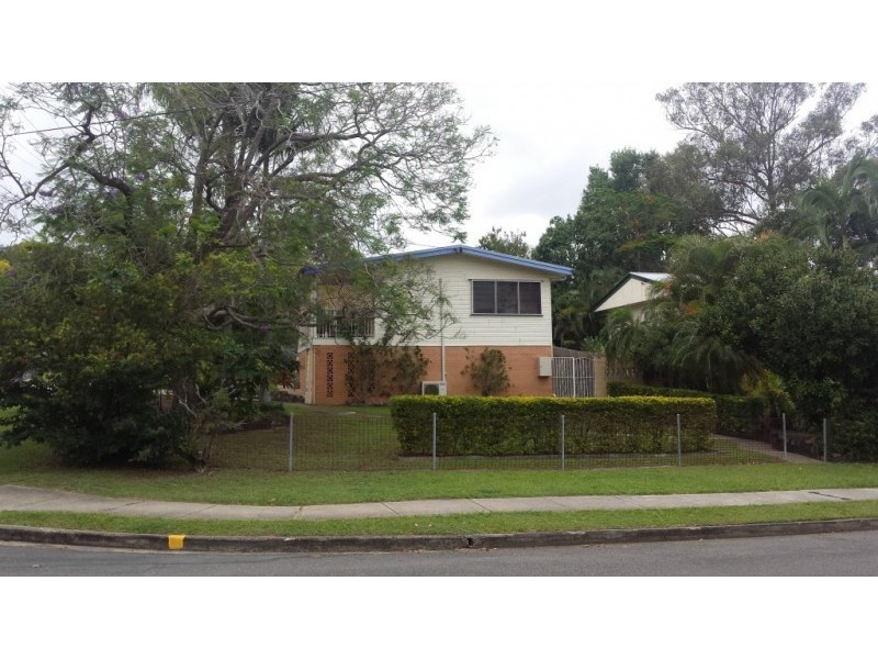 15 Burloo Crescent, Ferny Hills QLD 4055