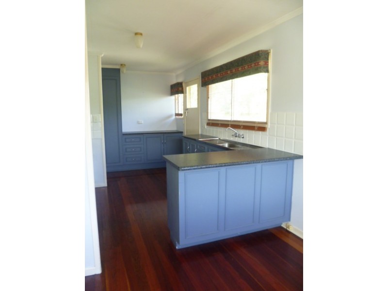 15 Burloo Crescent, Ferny Hills QLD 4055