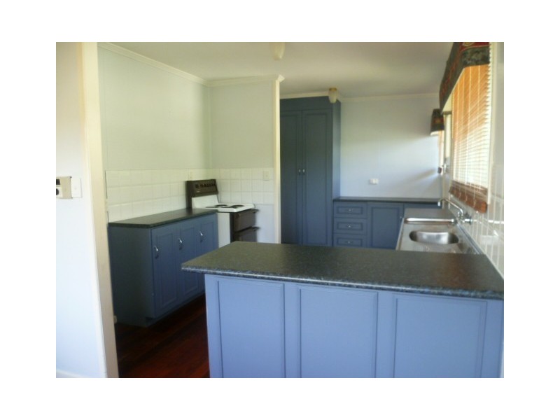 15 Burloo Crescent, Ferny Hills QLD 4055