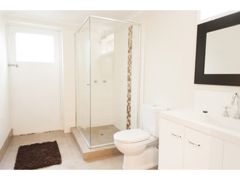 16 Dunbil Avenue, Ferny Hills QLD 4055